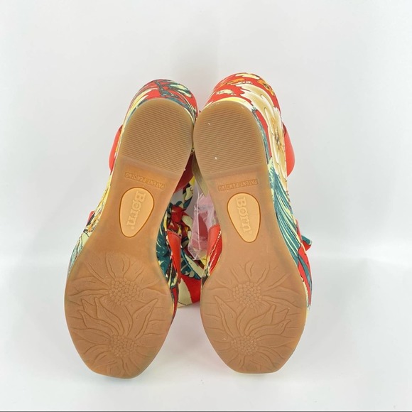 NEW Born Salton Sandals in Red sz 9 - Picture 10 of 14